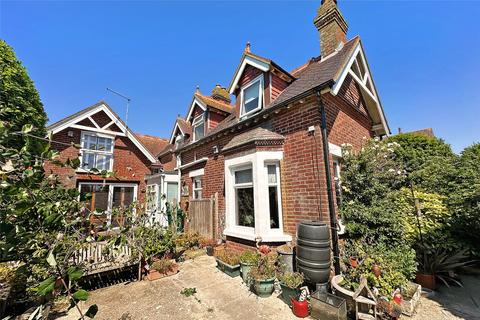 3 bedroom detached house for sale, Granville Road, Littlehampton, West Sussex