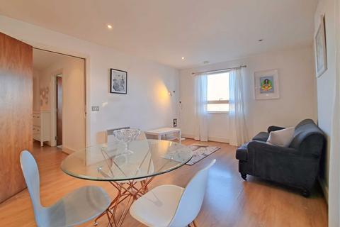 2 bedroom apartment to rent, College Street, Ipswich
