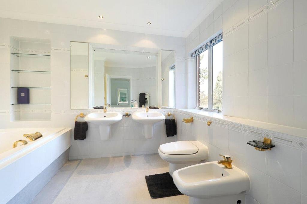 Ensuite Bathroom
