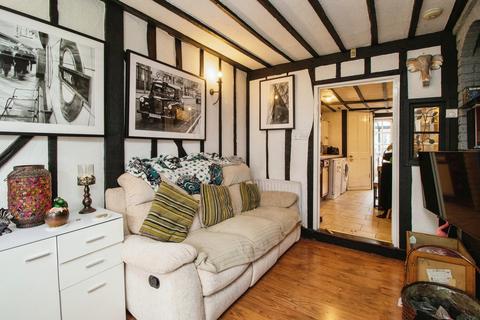 1 bedroom cottage for sale, South Street, Rochford, SS4