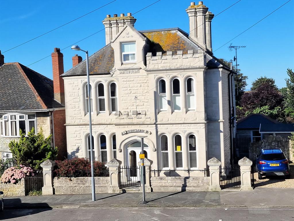 Stonecleave 26 Wakeham, PORTLAND, Dorset 5 bed detached house for sale