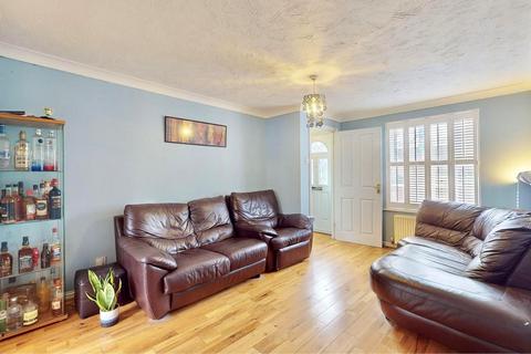 21 Stocker Gardens, Dagenham, RM9 4HL