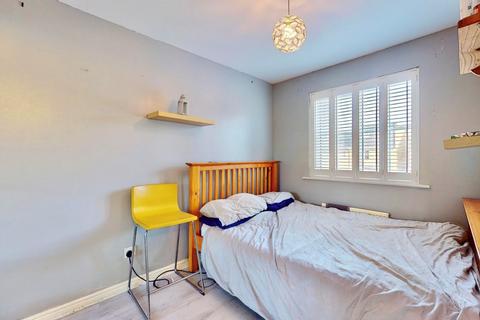 21 Stocker Gardens, Dagenham, RM9 4HL