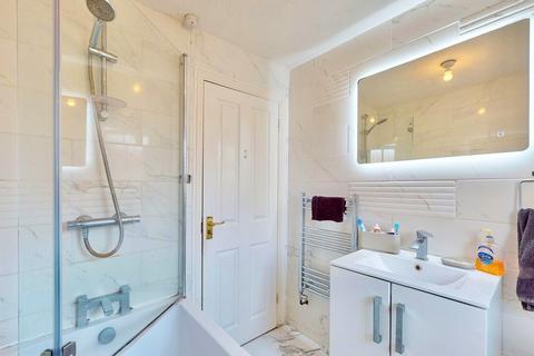 21 Stocker Gardens, Dagenham, RM9 4HL