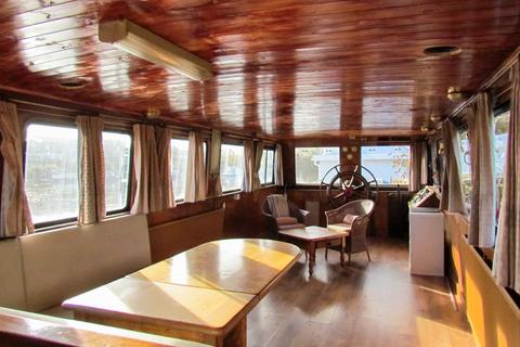 3 bedroom houseboat for sale, Lower Sunbury Road, Hampton TW12