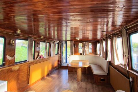 3 bedroom houseboat for sale, Lower Sunbury Road, Hampton TW12