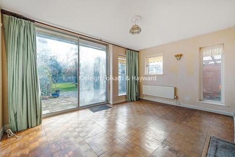 53 Pickhurst Park, Bromley, BR2 0TN