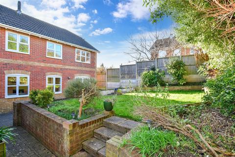 20 Merryfields, Strood, Rochester, ME2 3ND