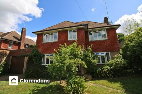 3 bedroom detached house to rent, Oast Road, Oxted RH8