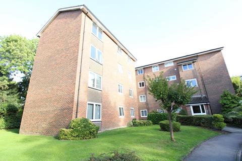 1 bedroom flat to rent, Somers Close, Surrey RH2