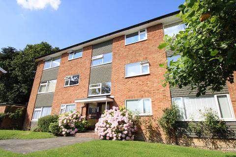 2 bedroom ground floor flat to rent, Oak House, Oakfield Drive, Reigate RH2