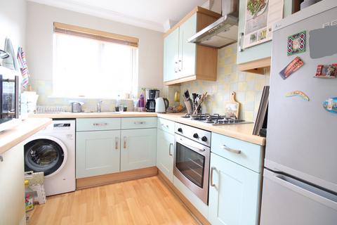 1 bedroom flat to rent, Willow Court Skipton Way, Horley RH6