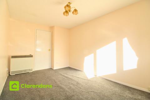 1 bedroom ground floor flat for sale, Thursley House, 1 Station Approach West, Redhill RH1