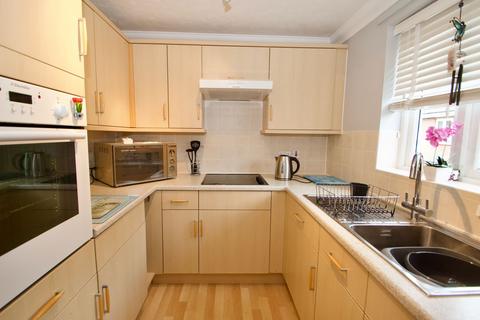 1 bedroom flat for sale, Cavendish Lodge Magdalene Street, Glastonbury, Somerset