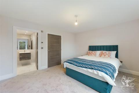 2 bedroom flat for sale - Grace Court, St. Marys Lane, RM14