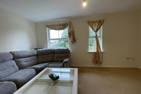 2 bedroom flat to rent, Poplar Close, Bracknell