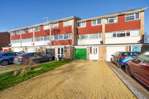 41 Shefford Crescent, Wokingham, RG40 1YP