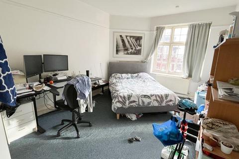2 bedroom flat for sale, Childs Hill, London NW2