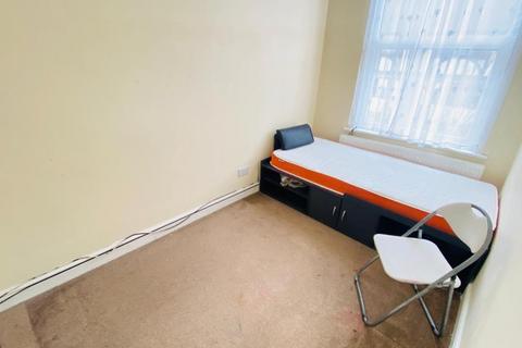 1 bedroom flat to rent, BEAUTIFUL 1 BED FLAT | AVAILABLE 20 JAN, London E11