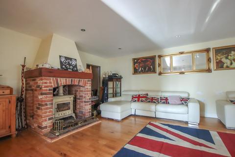 6 bedroom chalet for sale, Ringstead Road, Heacham