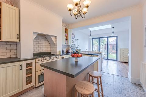 13 Bailey Road, Leigh-on-sea, SS9 3PJ