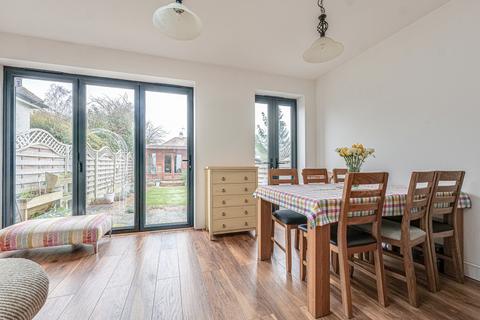 13 Bailey Road, Leigh-on-sea, SS9 3PJ