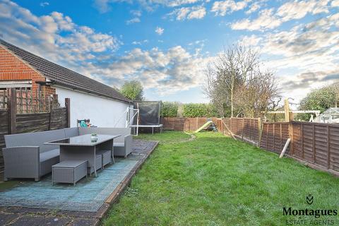13 Lower Swaines, Epping, CM16 5ER