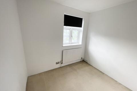 13 Lower Swaines, Epping, CM16 5ER