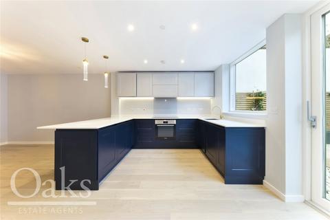 4 bedroom end of terrace house for sale, Knights Hill, West Norwood