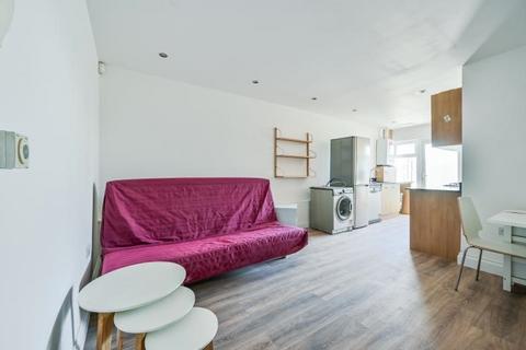 2 bedroom flat for sale, Flat 7, 245 - 249 Dartmouth Road, London, SE26 4QY