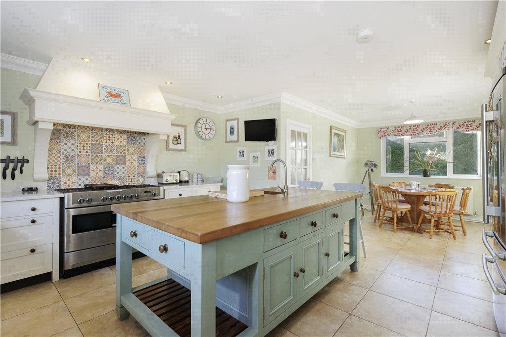 Kitchen Family Room