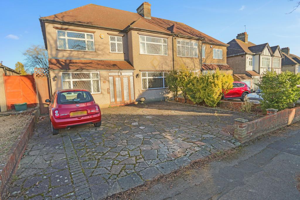 Whitethorn Avenue, Coulsdon 5 bed semidetached house for sale £685,000
