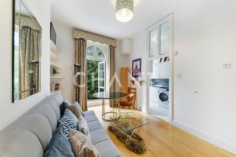 1 bedroom apartment to rent, Harrington Square, Euston, London, NW1