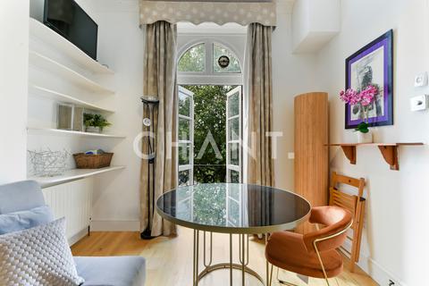 1 bedroom apartment to rent, Harrington Square, Euston, London, NW1