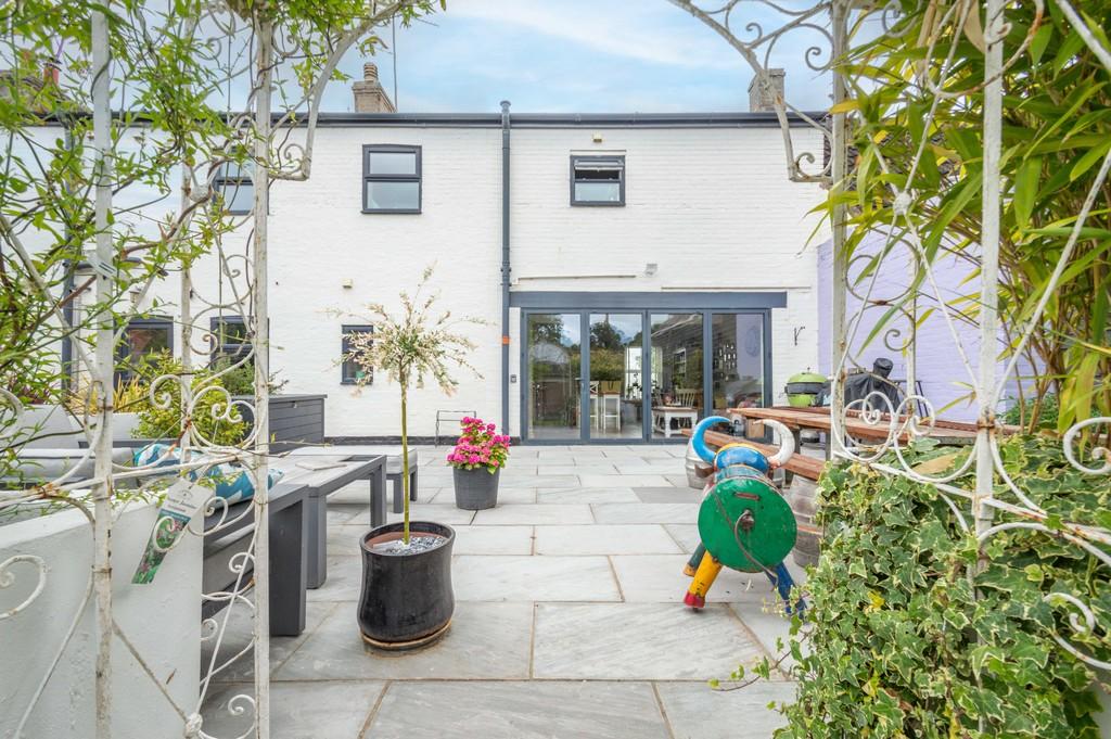 9 Newmarket Road-7