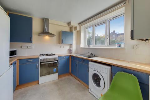 3 bedroom flat to rent, Crossway Court, 40-44 Endwell Road, London, Greater London, SE4