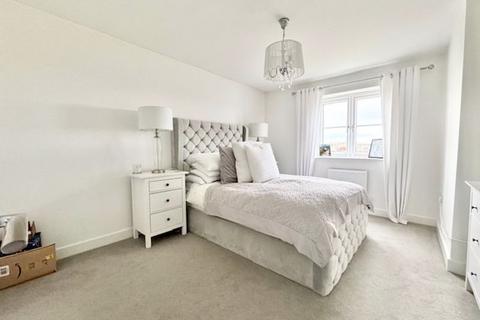 11 Bytham Close, Scartho Top, Grimsby, DN33 3TL