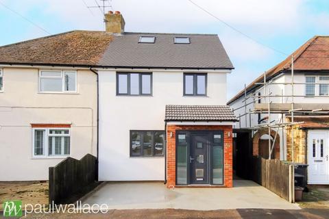 5 Orchard Square, Broxbourne, EN10 6JA