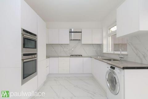 5 Orchard Square, Broxbourne, EN10 6JA