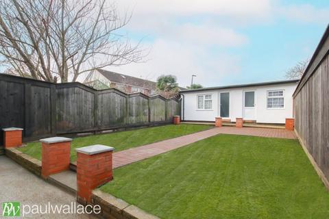 5 Orchard Square, Broxbourne, EN10 6JA