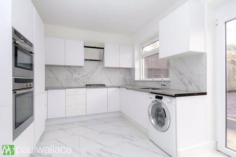 5 Orchard Square, Broxbourne, EN10 6JA