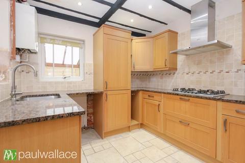 3 bedroom terraced house for sale - Ware Road, Hoddesdon