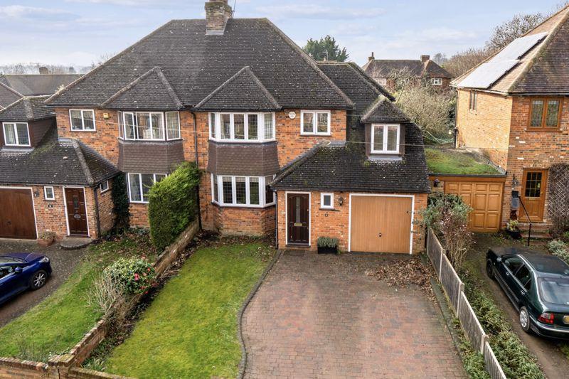 Crouch Hall Gardens, Redbourn 4 bed semidetached house for sale £825,000