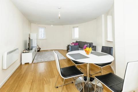 2 bedroom apartment for sale - Grays Place, Slough