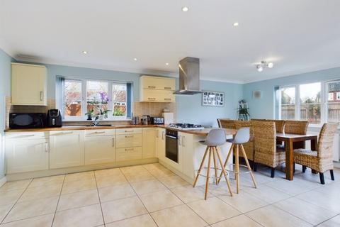 5 bedroom detached house for sale, 10 Maltby Way, Horncastle