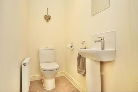 78 Croft Close, Two Gates, Tamworth, B77 1BF