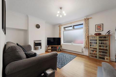 3 bedroom end of terrace house for sale - Welbeck Road, Carshalton