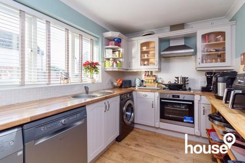 3 bedroom end of terrace house for sale - Halfway Road, Sheerness ME12
