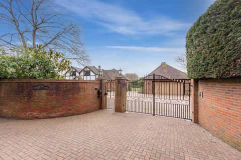 undefined, School Road, Windlesham GU20