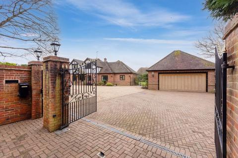 undefined, School Road, Windlesham GU20